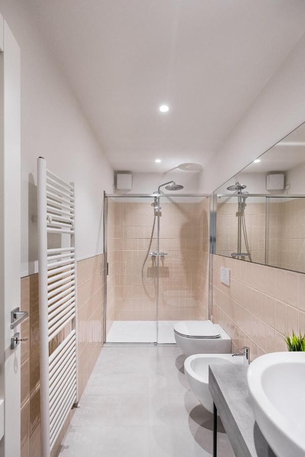 Il Lago Apartments By Wonderful Italy ซาโล ภายนอก รูปภาพ