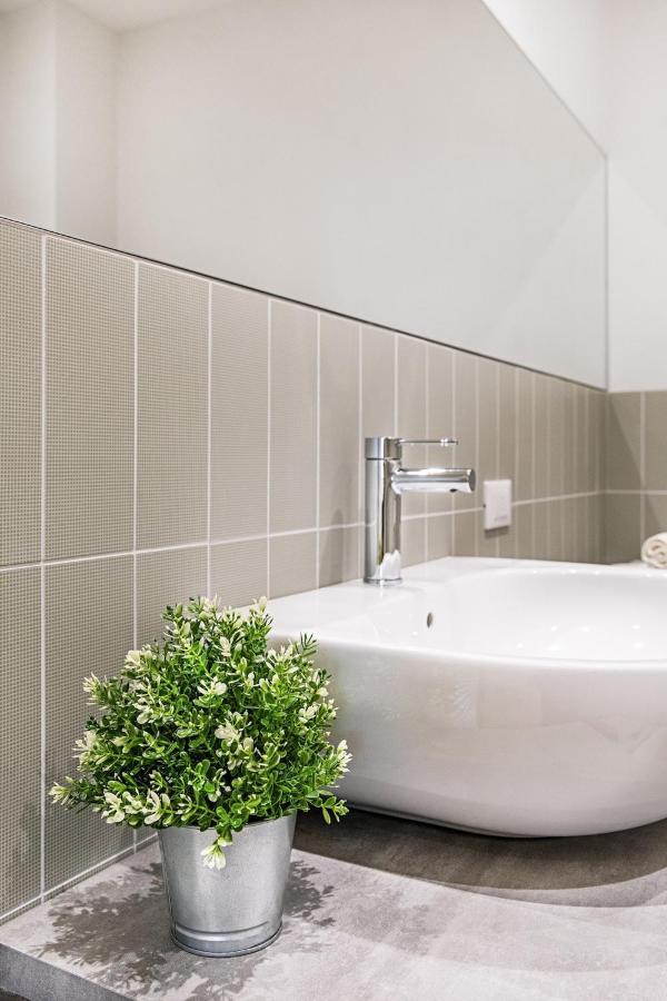 Il Lago Apartments By Wonderful Italy ซาโล ภายนอก รูปภาพ